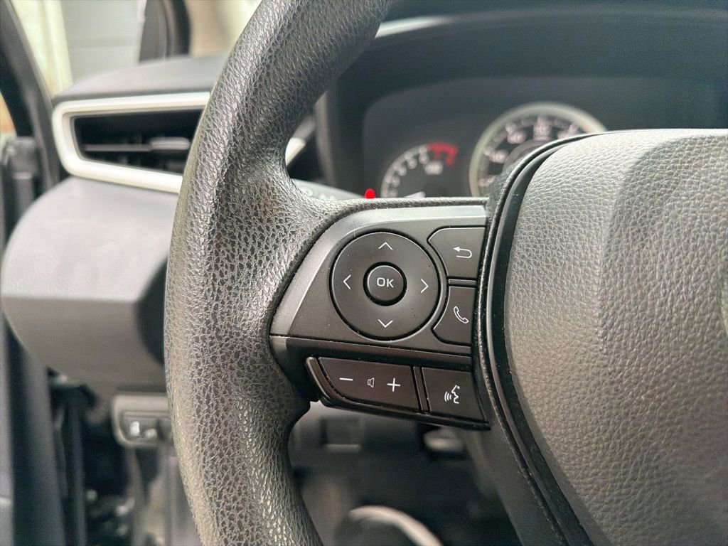 Used 2022 Toyota Corolla LE image 35