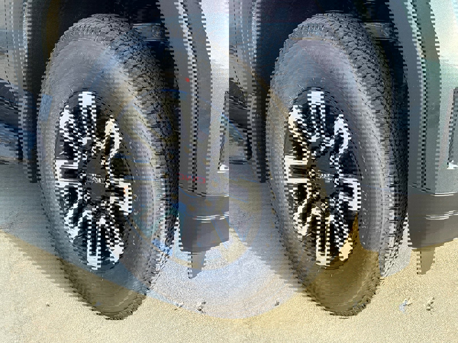 New 2026 GMC Sierra EV Elevation image 6