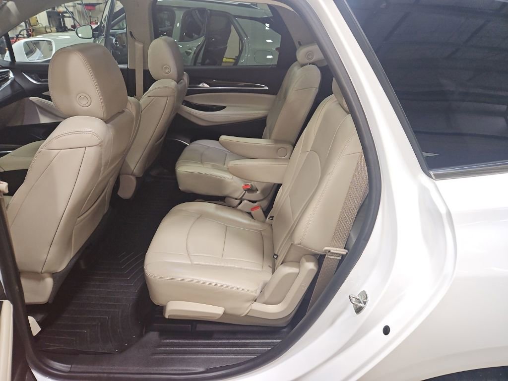 Used 2018 Buick Enclave Premium AWD/4WD image 25