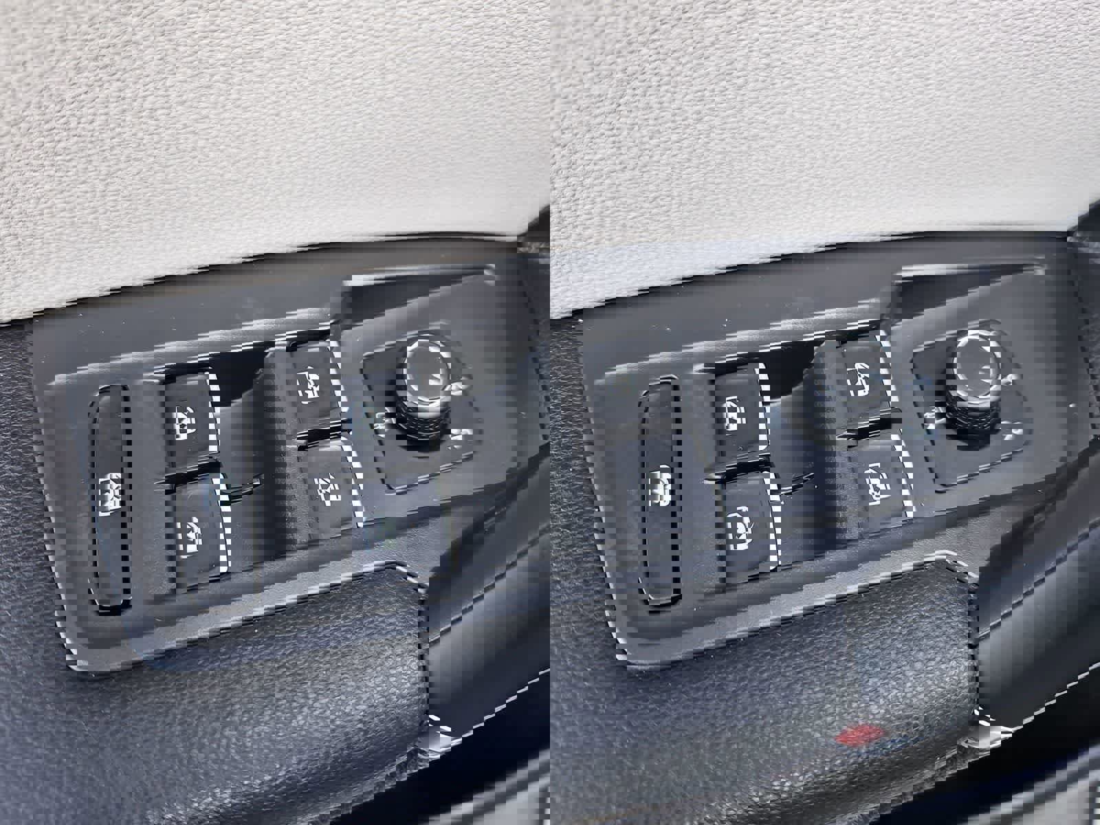 Used 2020 Volkswagen Tiguan SE w/ Panoramic Sunroof Package image 17