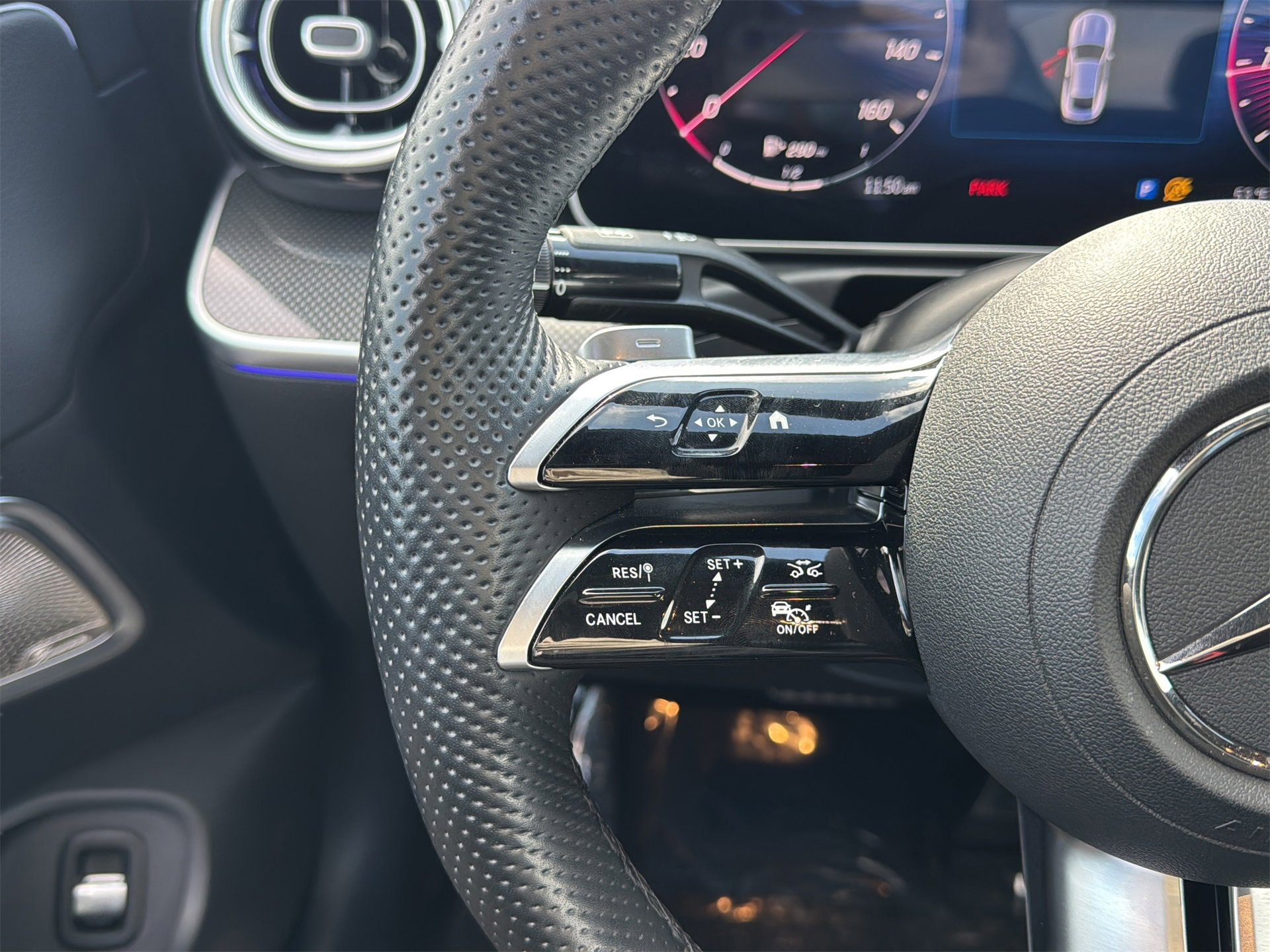 Certified 2025 Mercedes-Benz CLE 300 4MATIC Coupe image 13