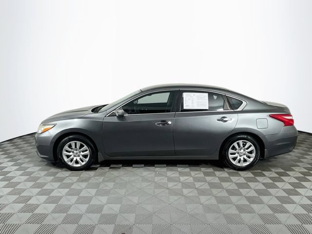 Used 2016 Nissan Altima 2.5 S w/ Power Driver Seat Package FWD image 5