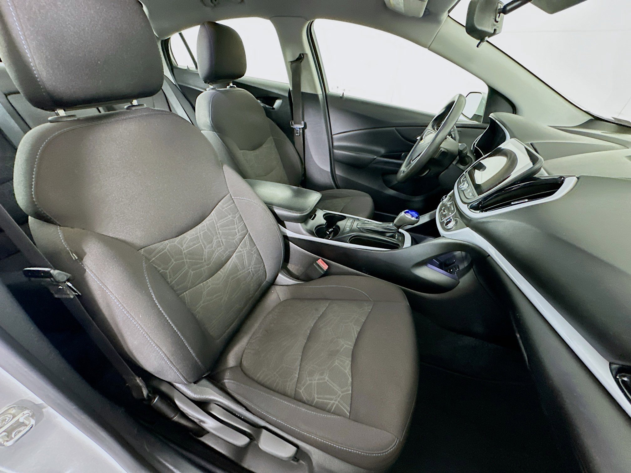 Used 2018 Chevrolet Volt LT image 28