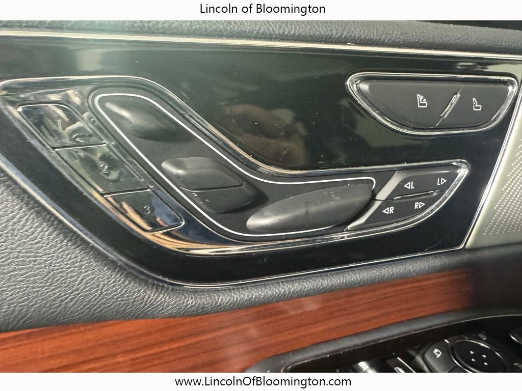 Certified 2022 Lincoln Navigator Reserve AWD/4WD image 35