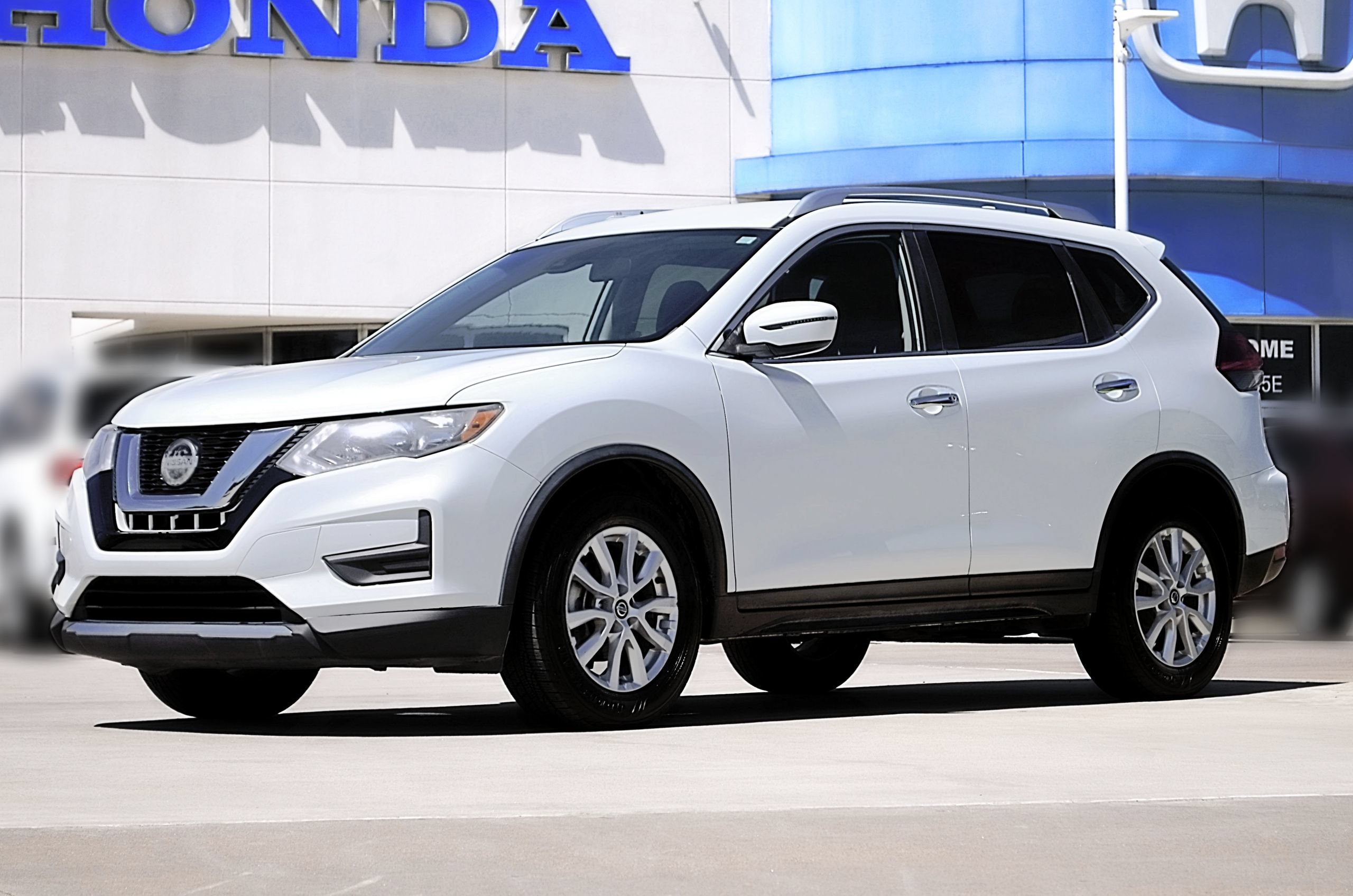 Used 2019 Nissan Rogue SV