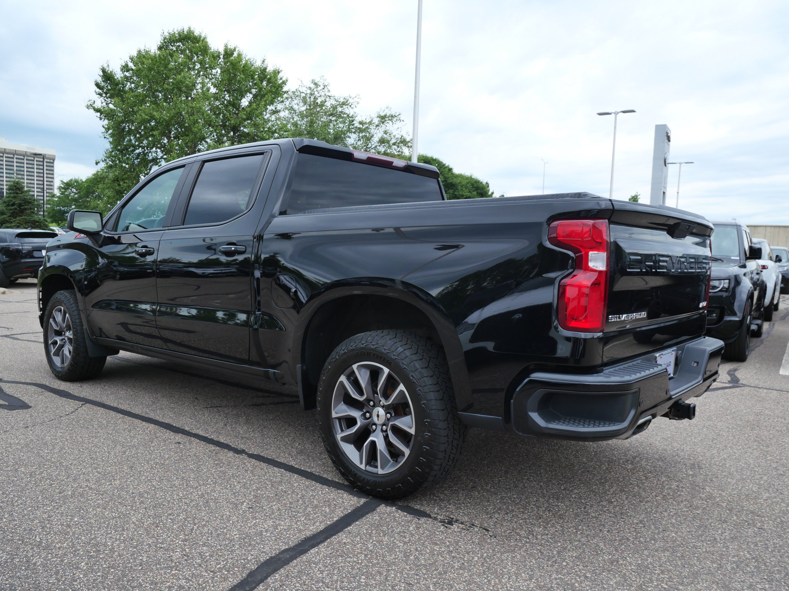 Used 2019 Chevrolet Silverado 1500 RST AWD/4WD image 3