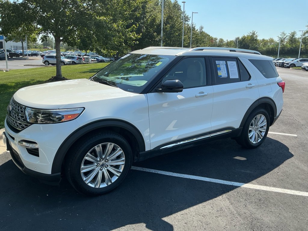Used 2021 Ford Explorer Limited w/ Equipment Group 301A AWD/4WD image 4