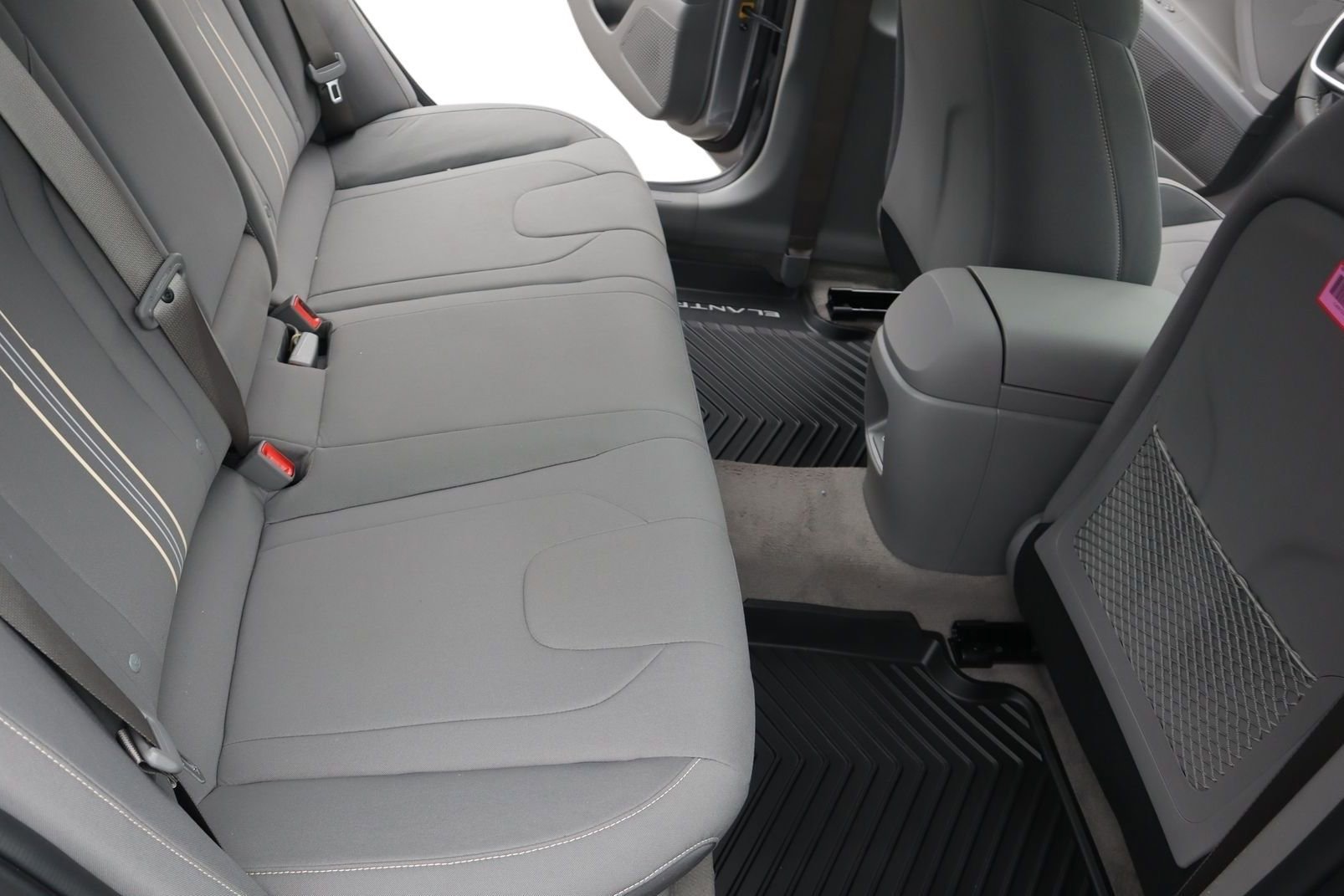 Certified 2025 Hyundai Elantra SEL image 21