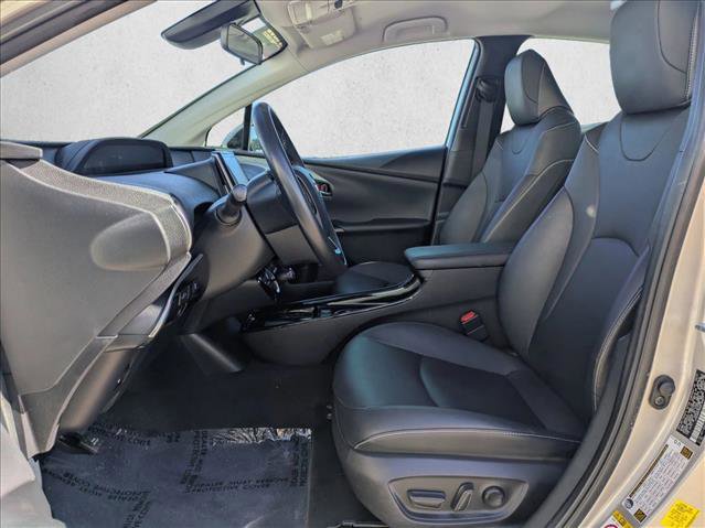 Used 2021 Toyota Prius Prime XLE image 16