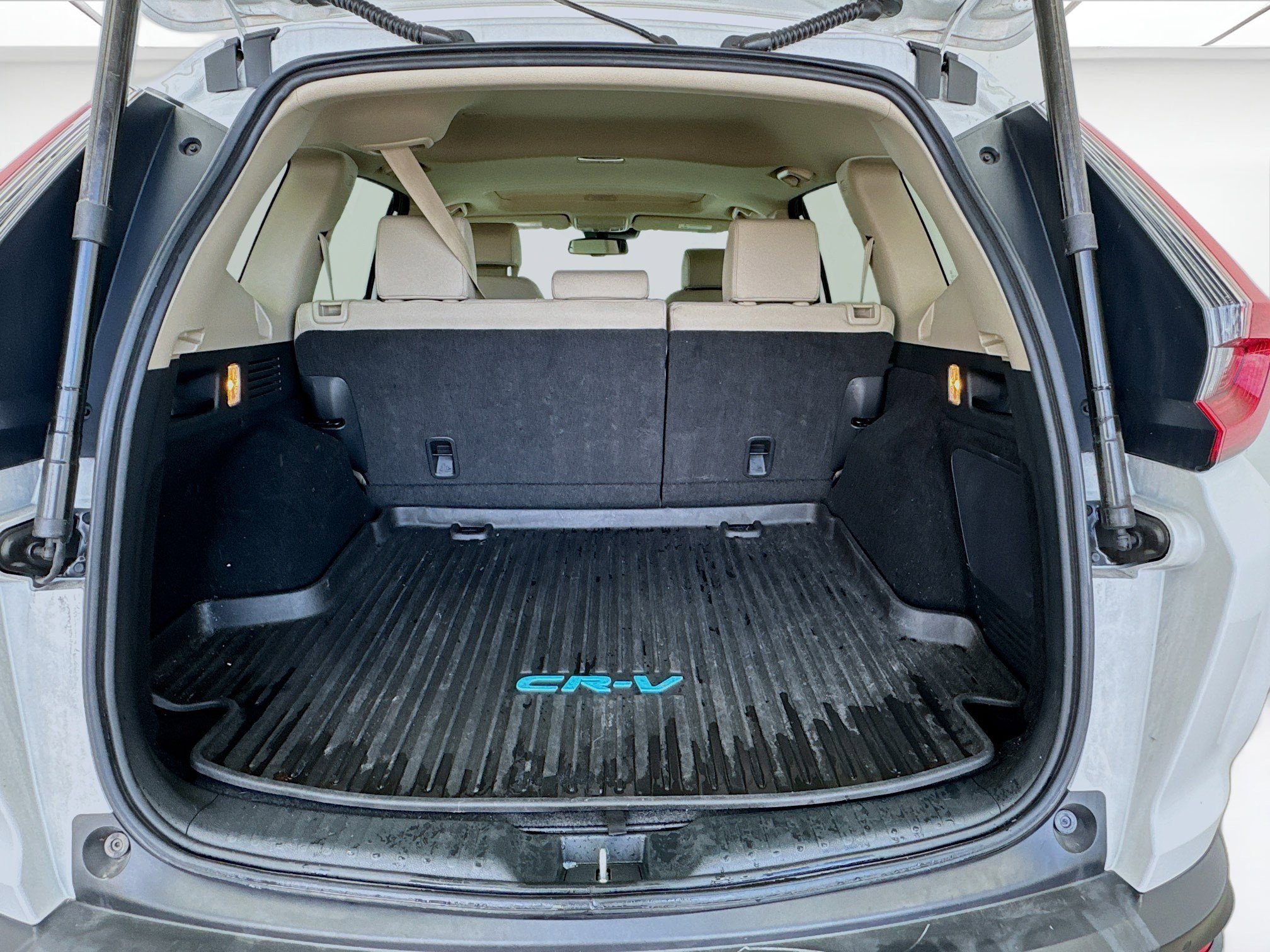 Used 2020 Honda CR-V Touring image 18