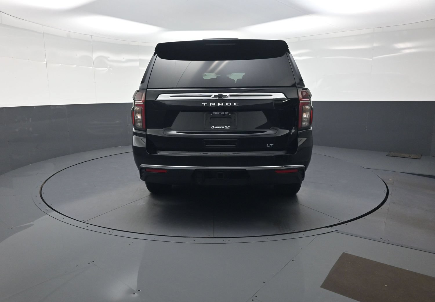 Used 2022 Chevrolet Tahoe LT w/ Luxury Package AWD/4WD image 4