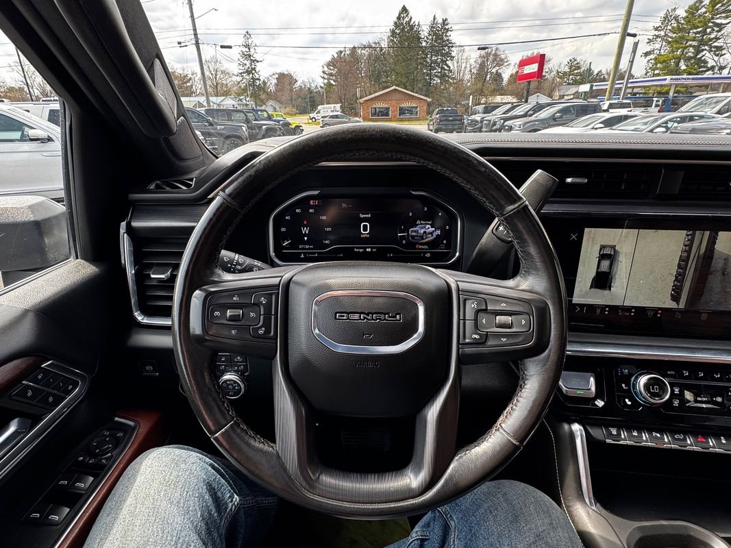 Used 2024 GMC Sierra 3500 Denali Ultimate AWD/4WD image 11