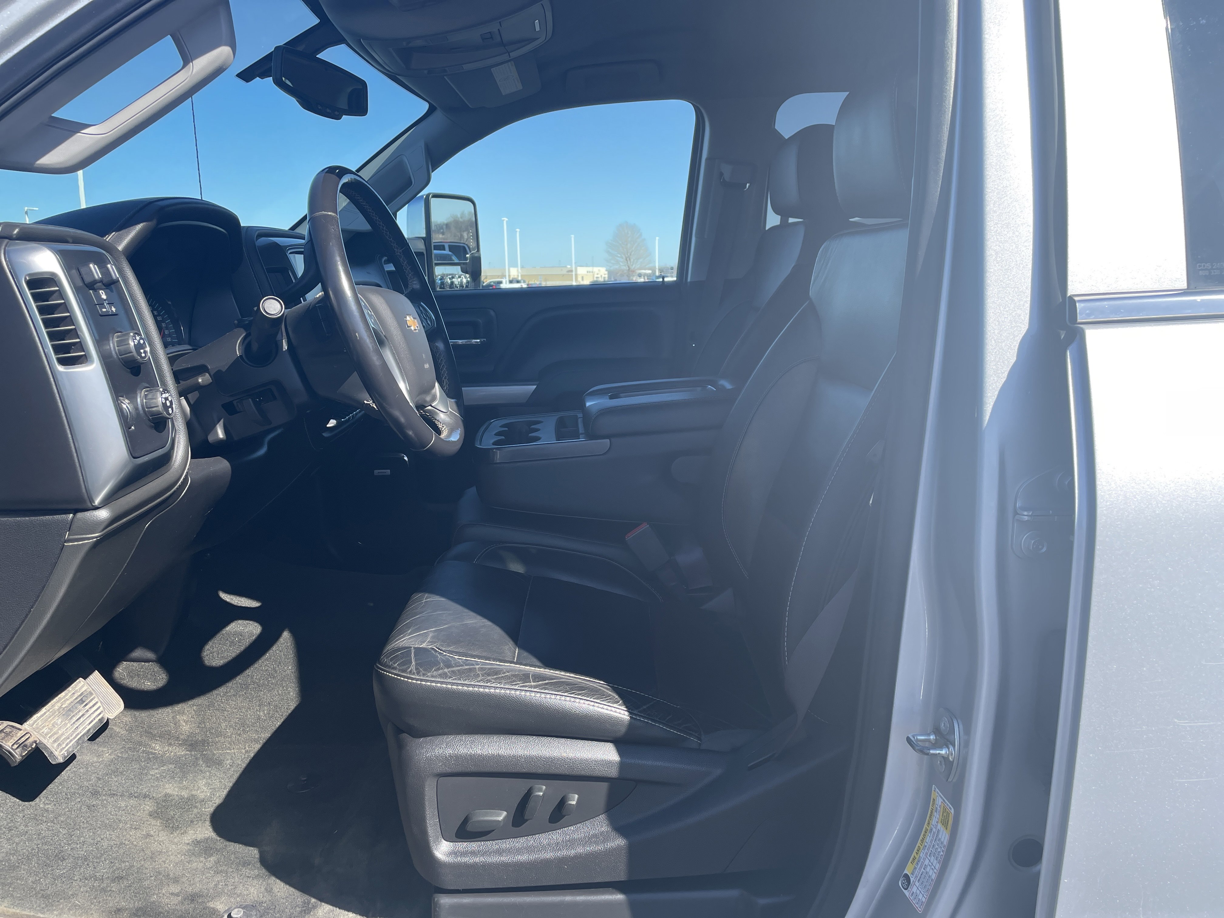 Used 2016 Chevrolet Silverado 2500 LTZ w/ Duramax Plus Package image 17