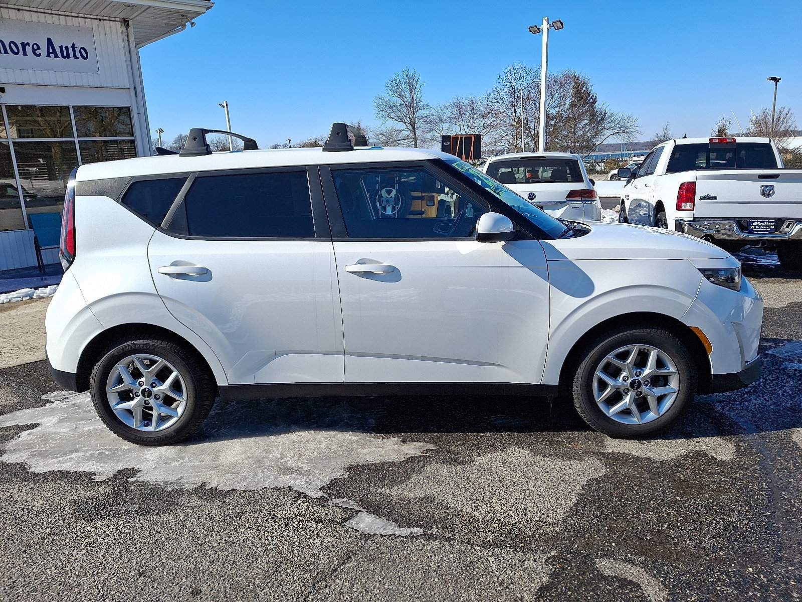 Used 2023 Kia Soul LX w/ LX Technology Package image 7
