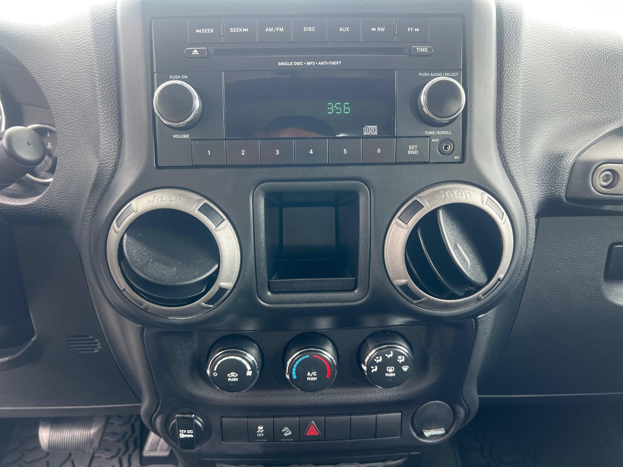 Used 2014 Jeep Wrangler Sport AWD/4WD image 15
