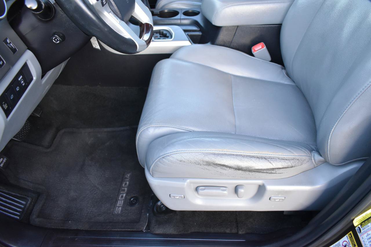 Used 2014 Toyota Sequoia Platinum RWD image 27