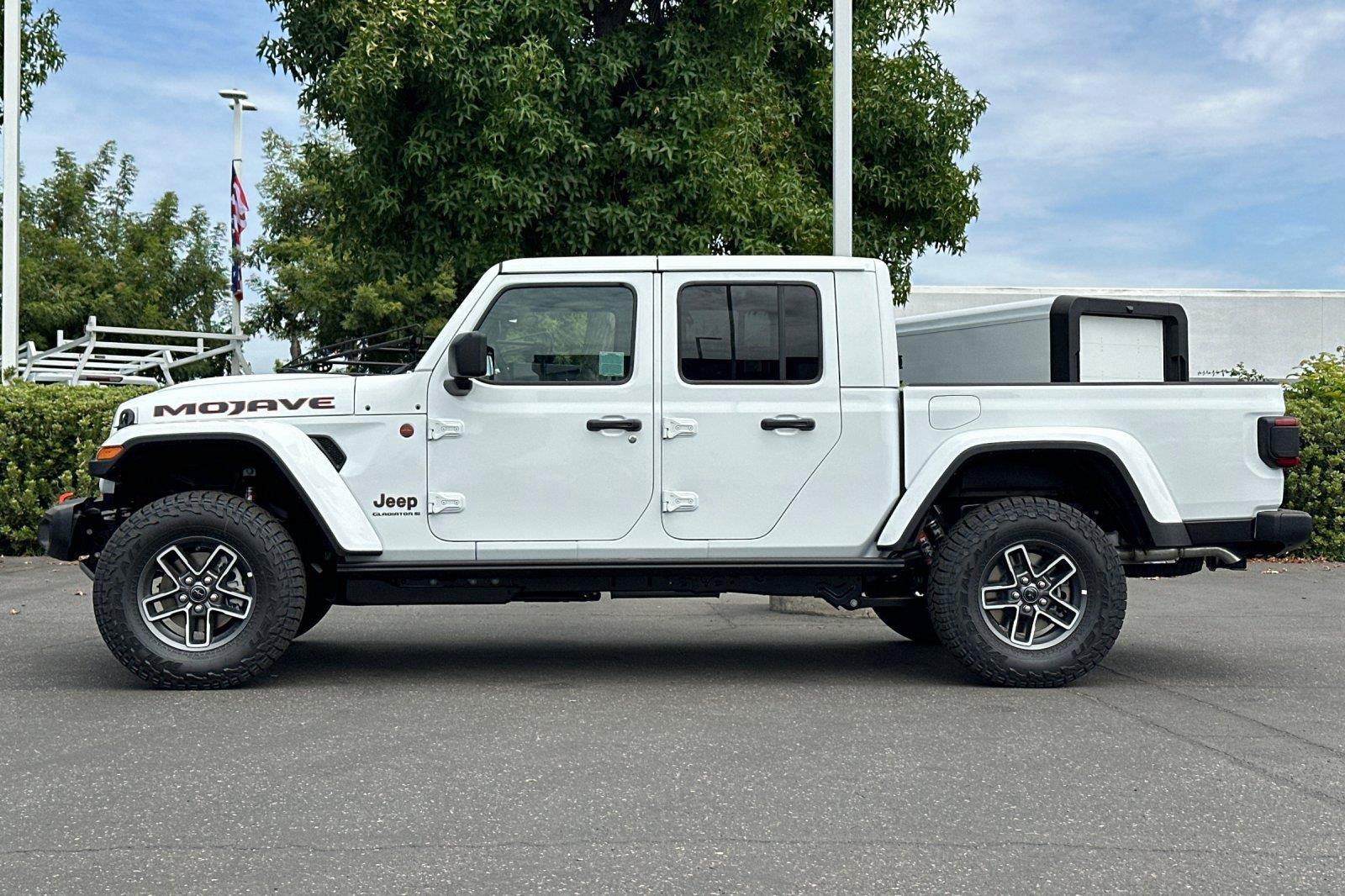 New 2026 Jeep Gladiator Mojave AWD/4WD image 6