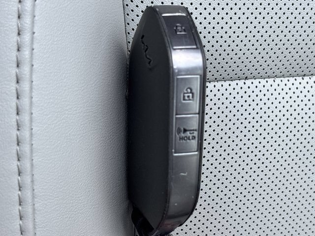 Used 2023 Kia Telluride S AWD/4WD image 39