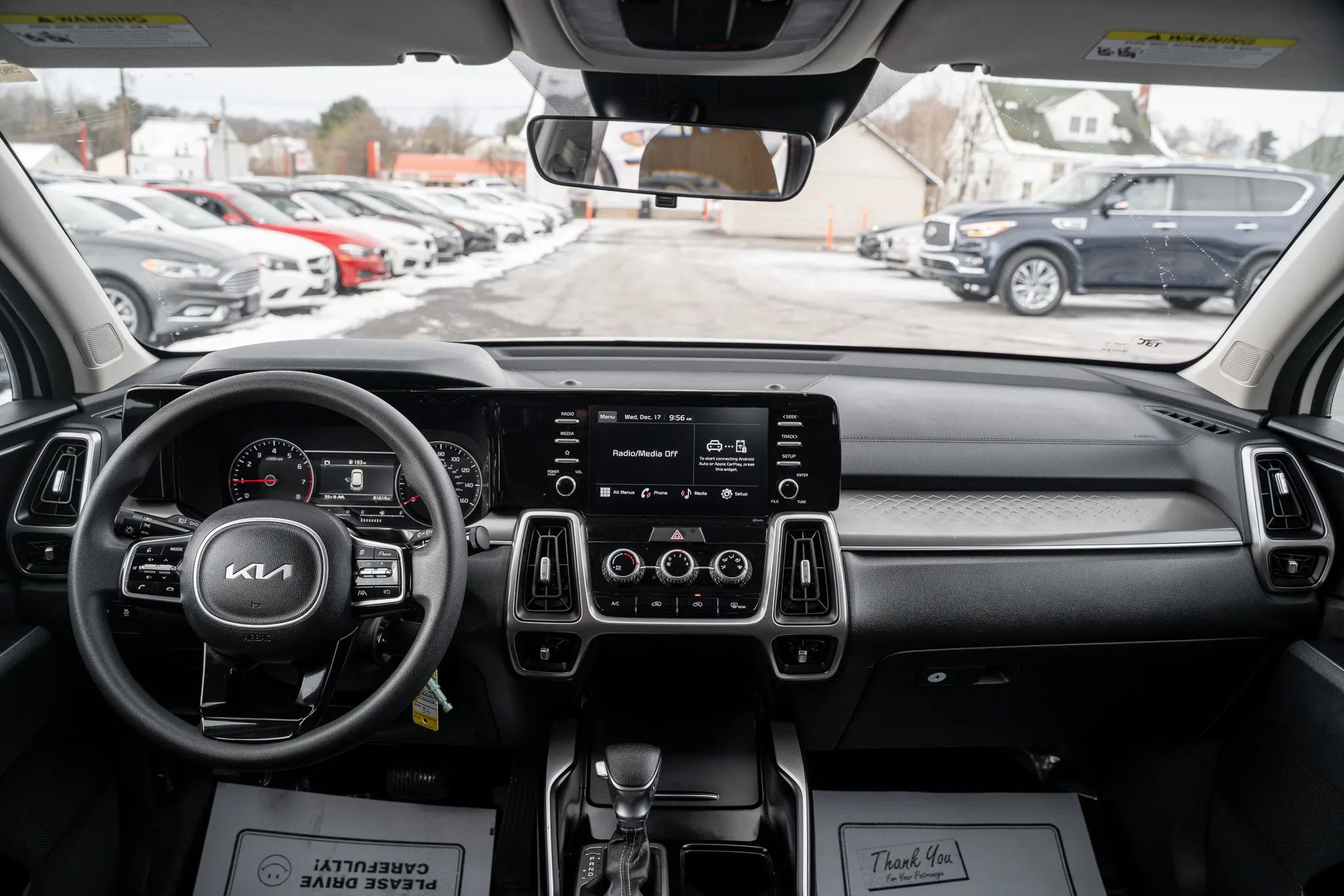 Used 2022 Kia Sorento LX image 14