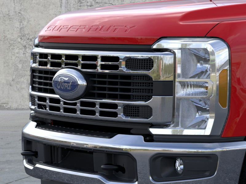 New 2025 Ford F350 XLT image 17