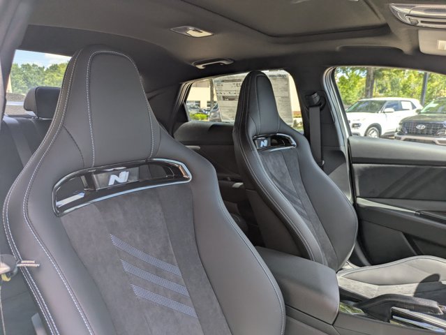 New 2026 Hyundai Elantra N FWD image 23