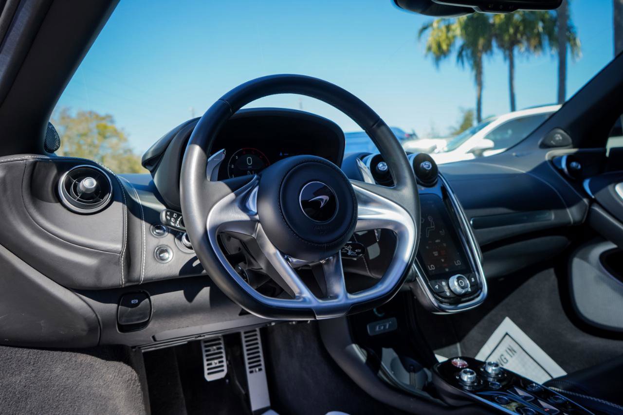 Used 2021 McLaren GT image 11