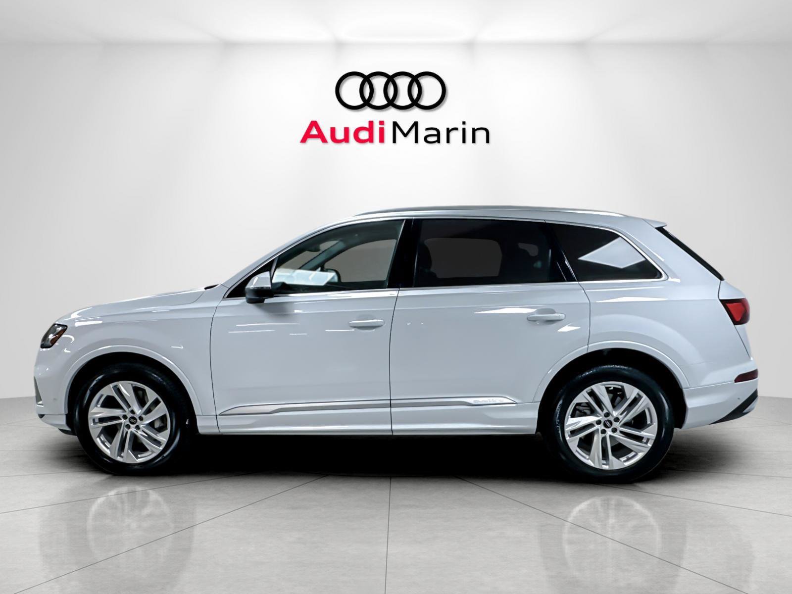 Used 2023 Audi Q7 2.0T Premium Plus w/ Premium Plus Package AWD/4WD image 2