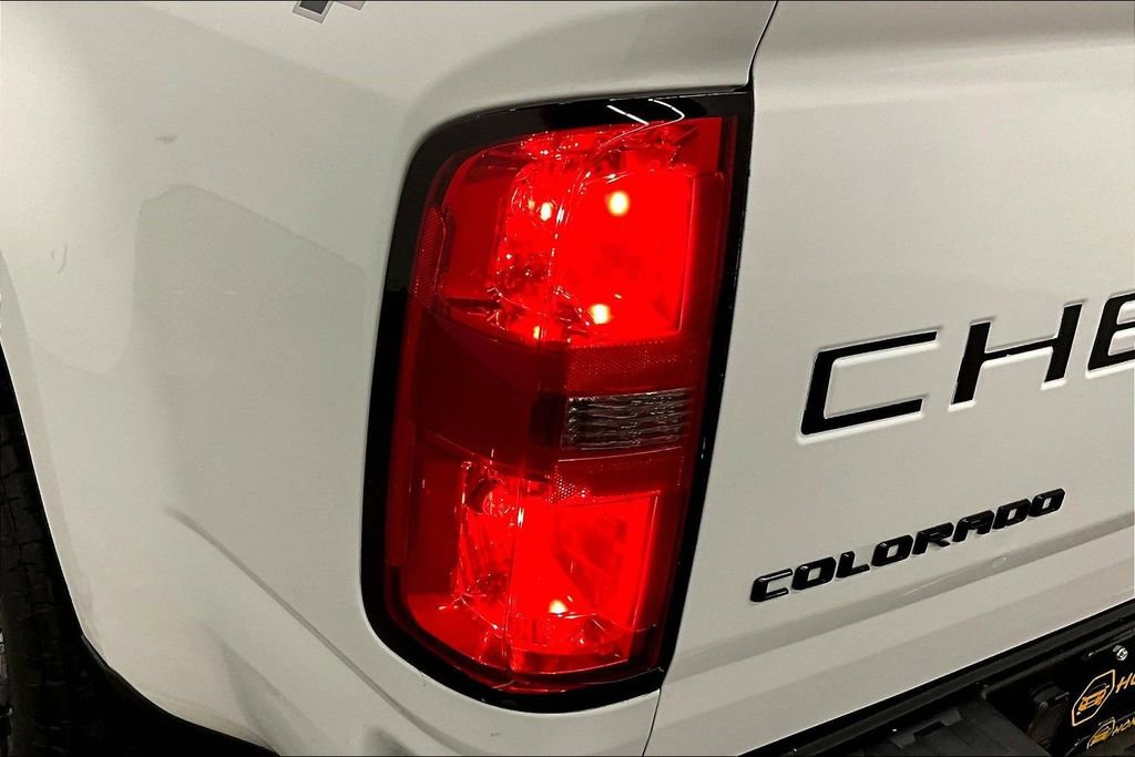 Used 2022 Chevrolet Colorado LT w/ Trail Boss Package AWD/4WD image 24