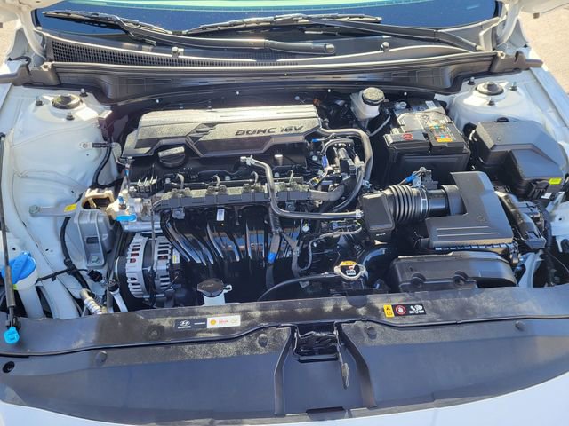 Used 2025 Hyundai Elantra SEL image 24