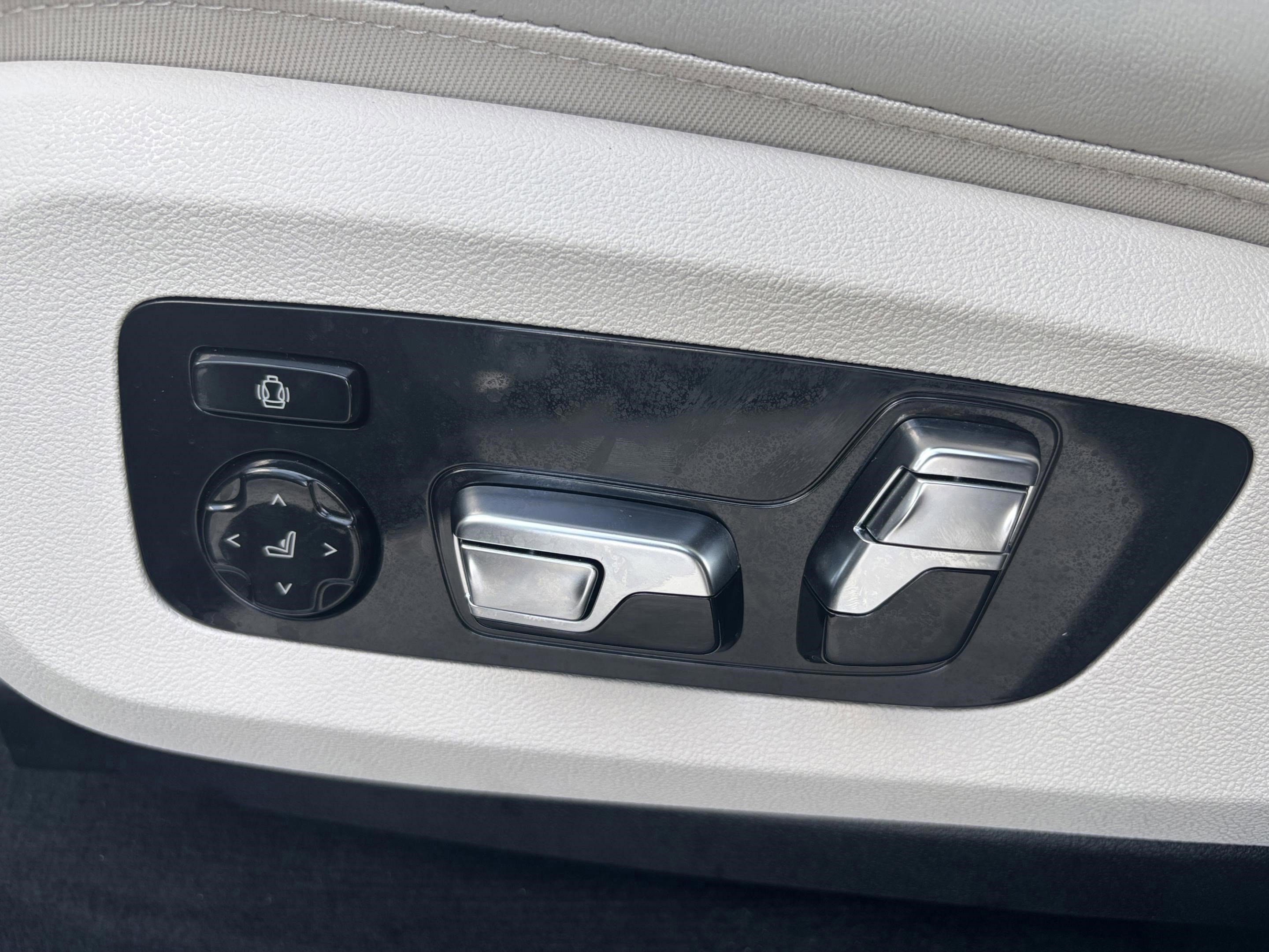 New 2026 BMW ALPINA XB7 image 22