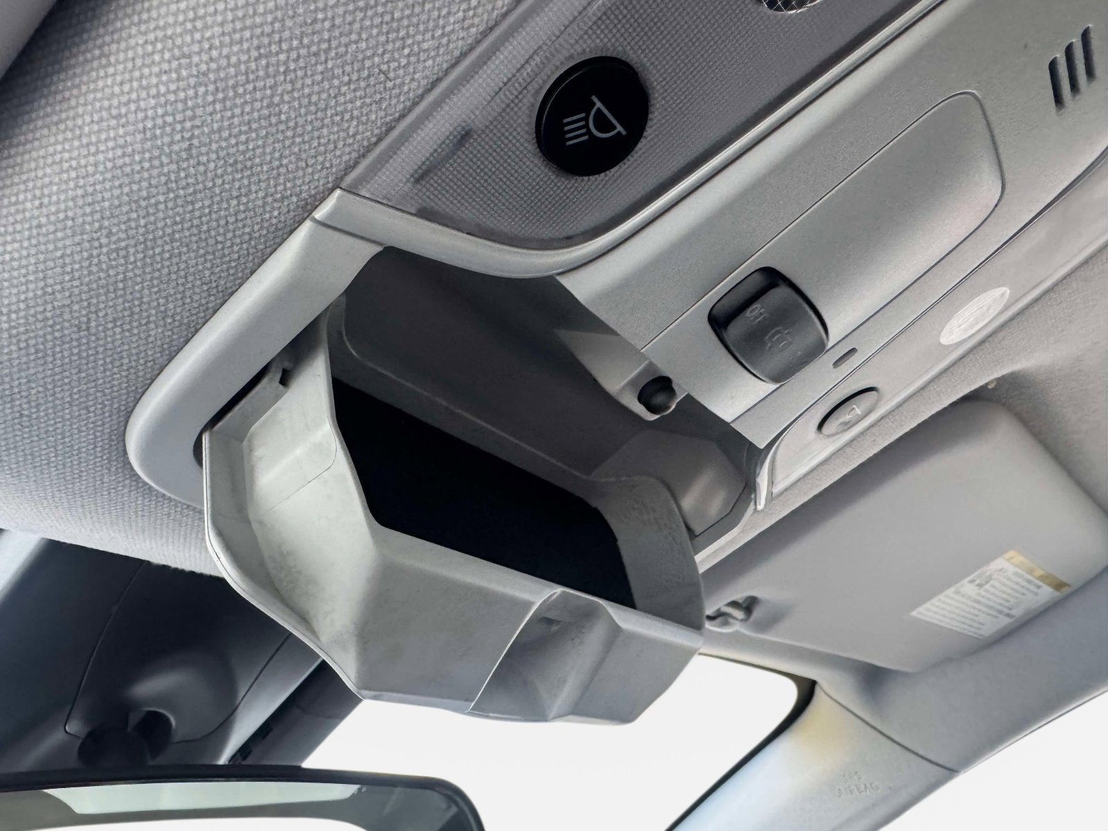 Used 2017 Toyota Prius Prime Premium image 36