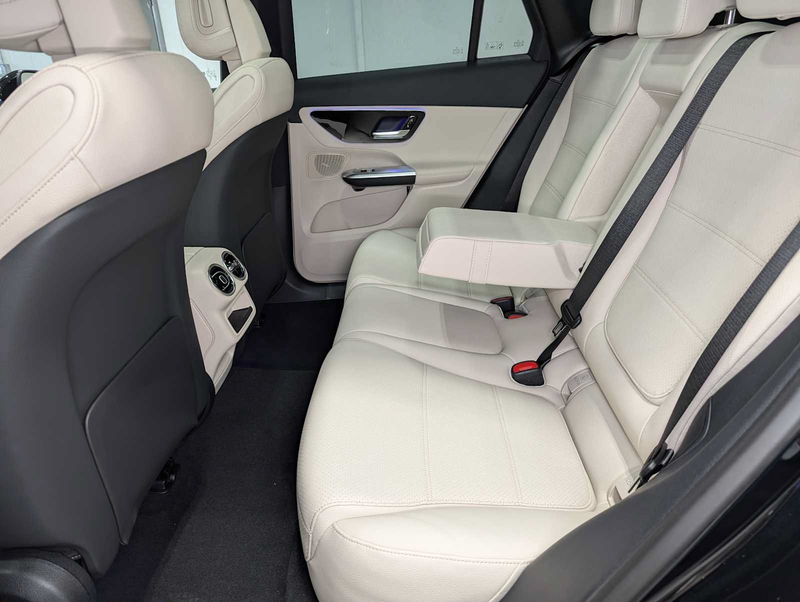 New 2026 Mercedes-Benz GLC 300 4MATIC image 21