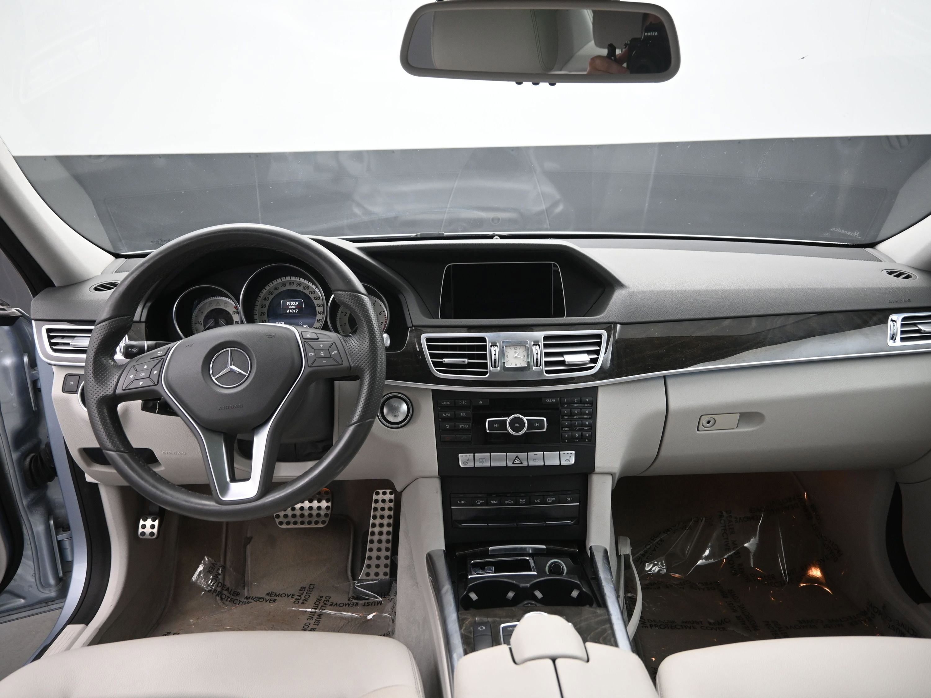 Used 2015 Mercedes-Benz E 350 Sedan image 24