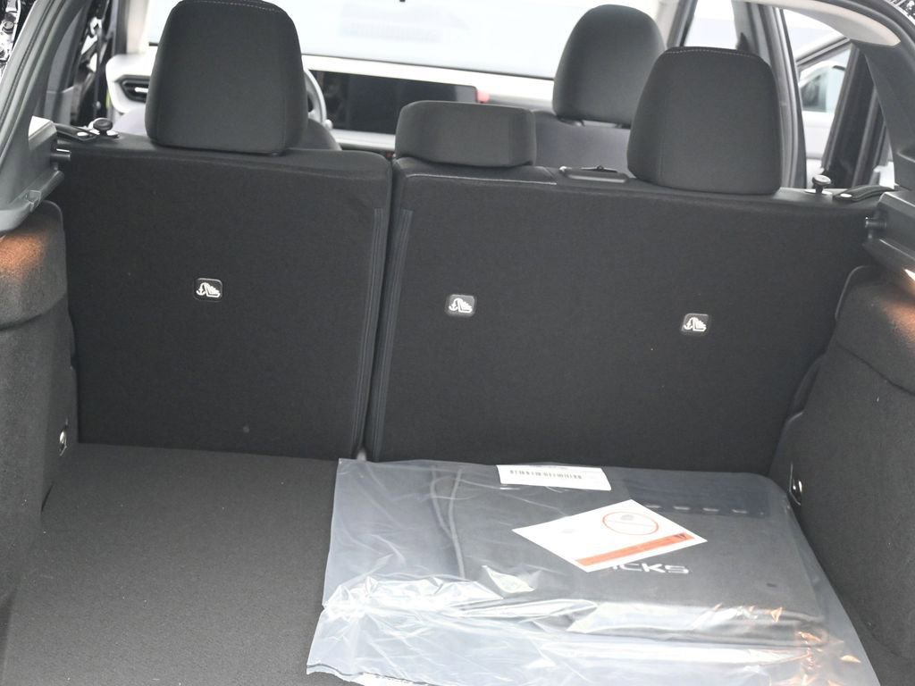 New 2026 Nissan Kicks SV w/ SV Premium Package AWD/4WD image 19