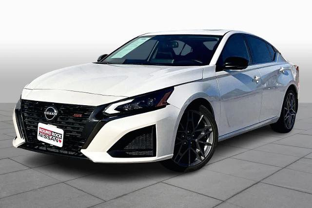 Certified 2023 Nissan Altima 2.0 SR image 1