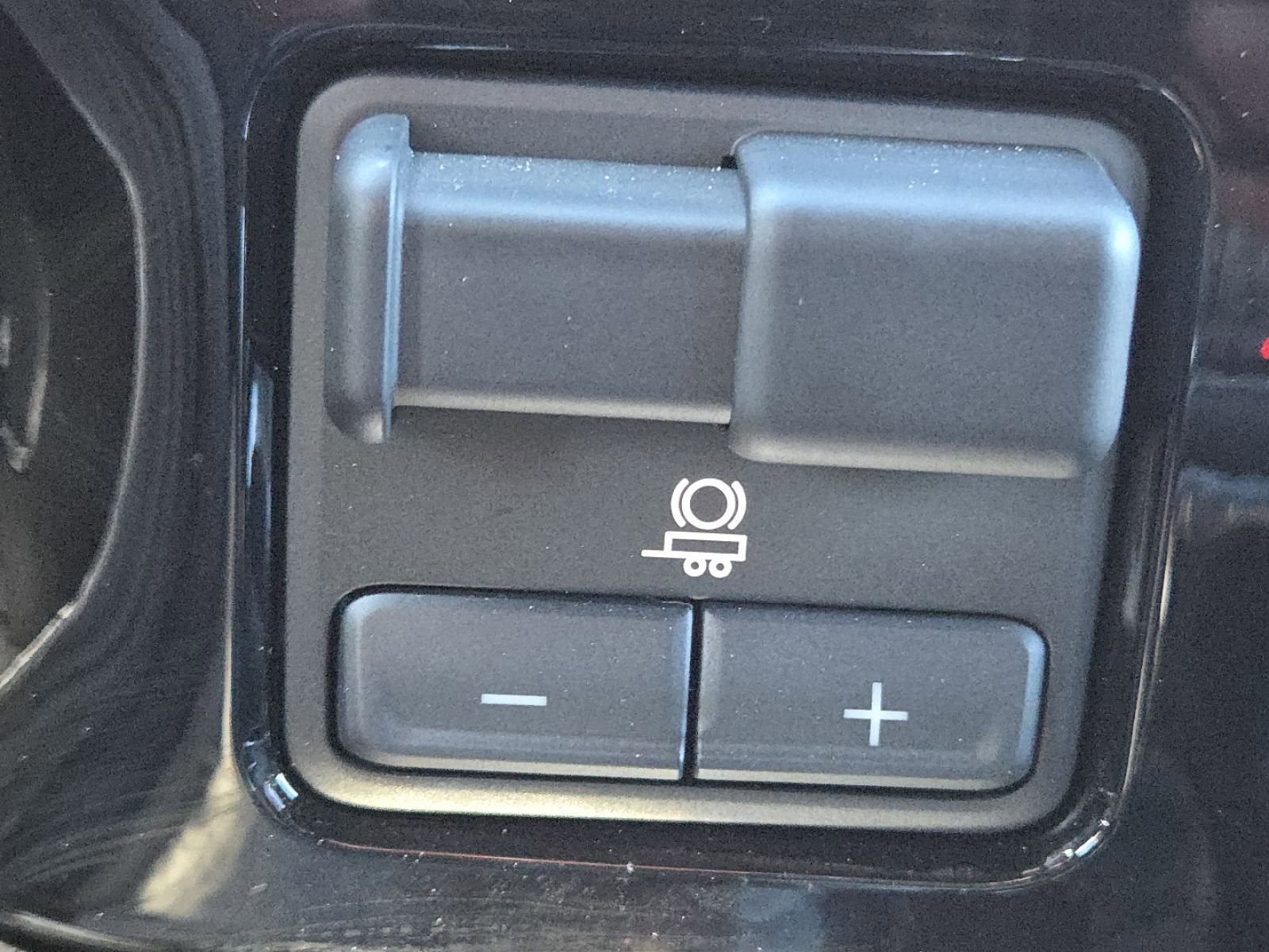 Used 2025 GMC Sierra 1500 SLT w/ SLT Convenience Package AWD/4WD image 12