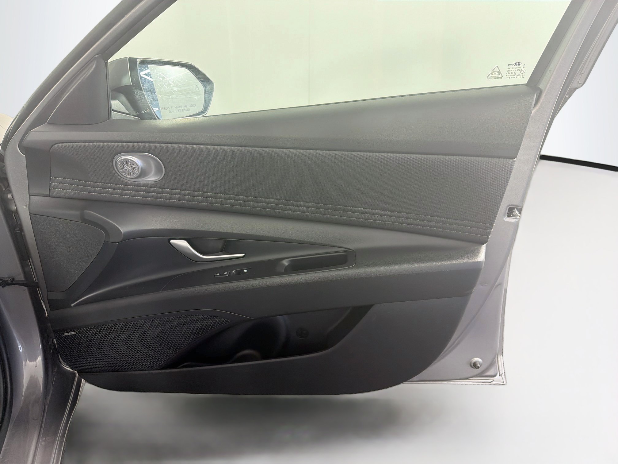 Used 2024 Hyundai Elantra Limited FWD image 32