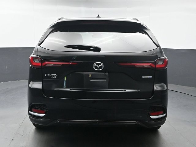 Certified 2025 MAZDA CX-70 Plug-In Hybrid w/ Premium Plus AWD/4WD image 4