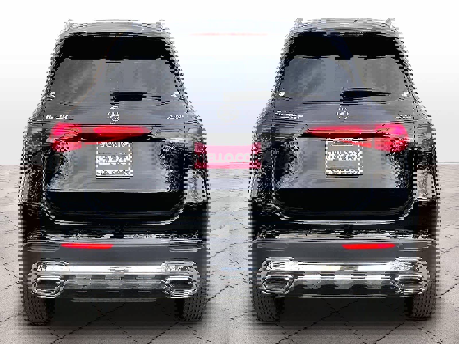 Used 2025 Mercedes-Benz GLC 350e 4MATIC image 6