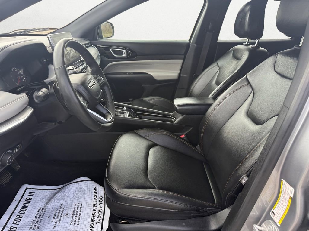 Used 2024 Jeep Compass Limited image 9