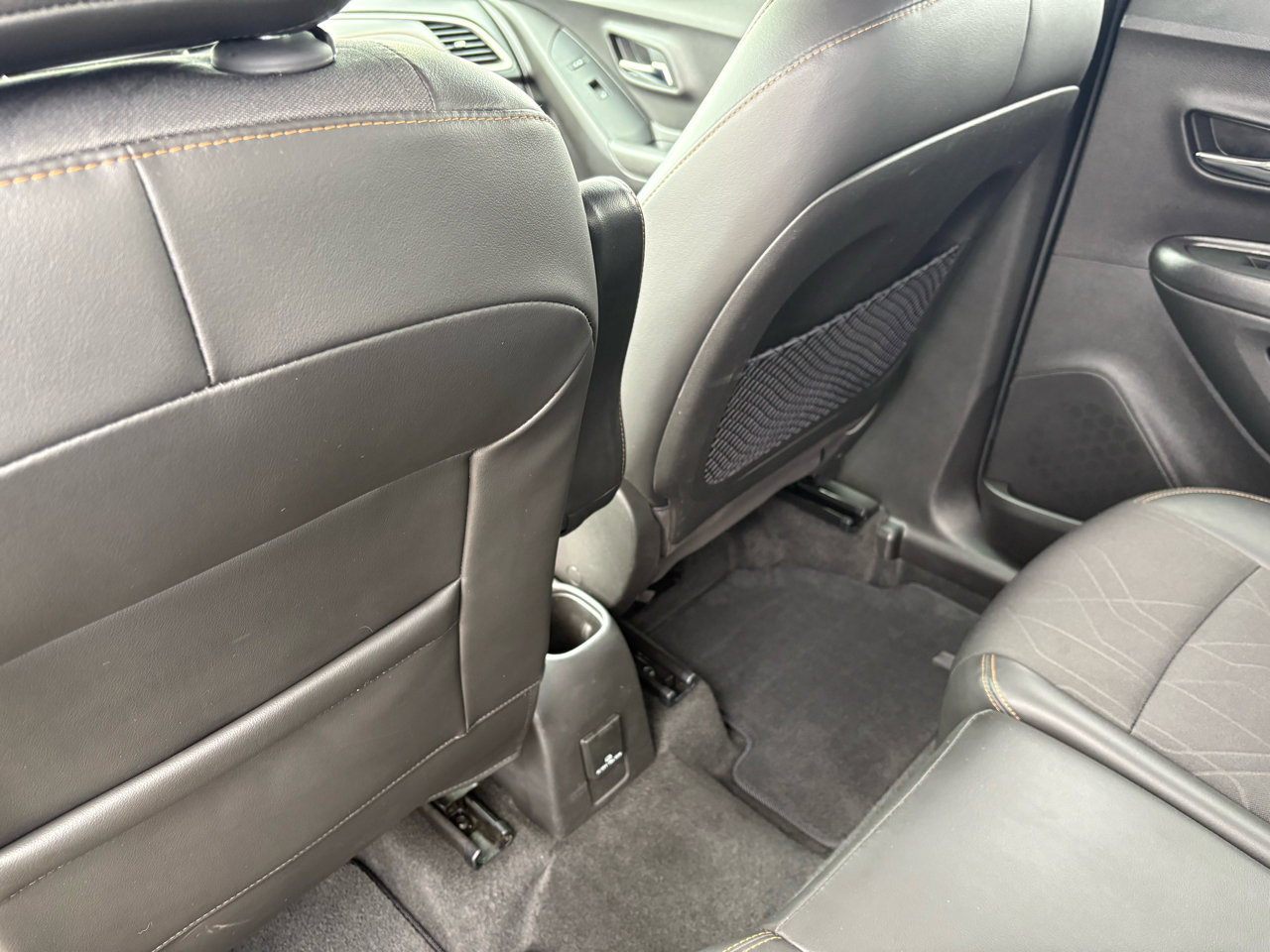 Used 2020 Chevrolet Trax LT w/ LT Convenience Package image 34