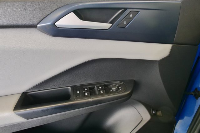 Used 2022 Volkswagen Taos SE w/ Panoramic Sunroof Package image 28