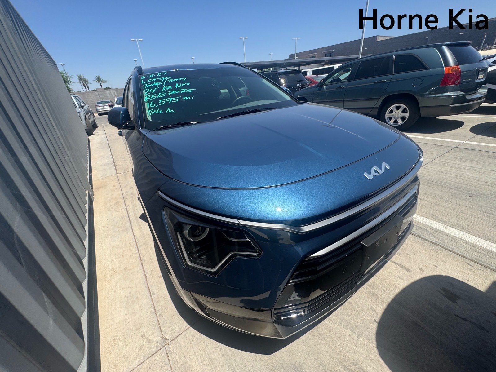 Certified 2024 Kia Niro EX Touring FWD image 5