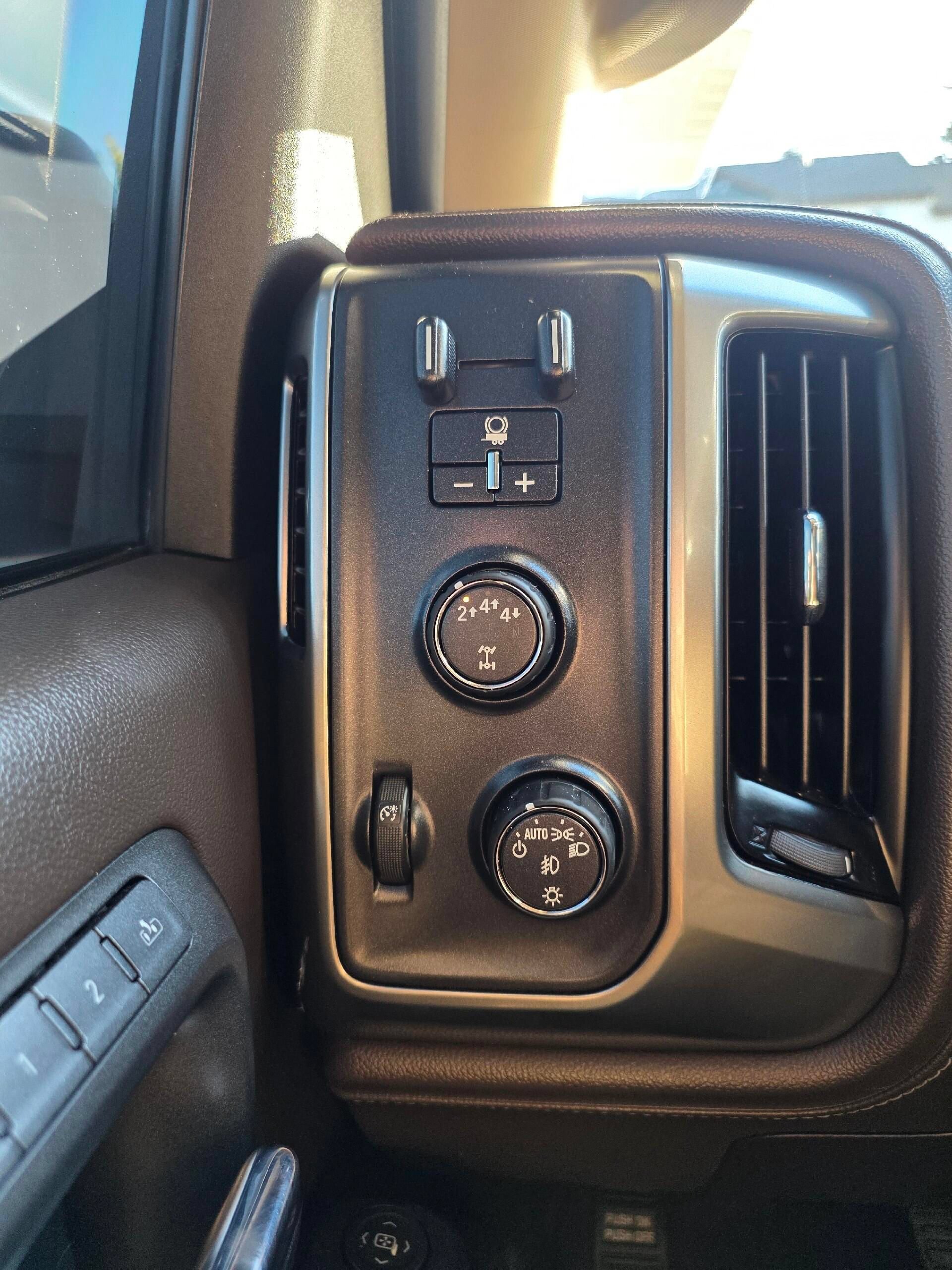 Used 2019 Chevrolet Silverado 3500 LTZ w/ Duramax Plus Package AWD/4WD image 23