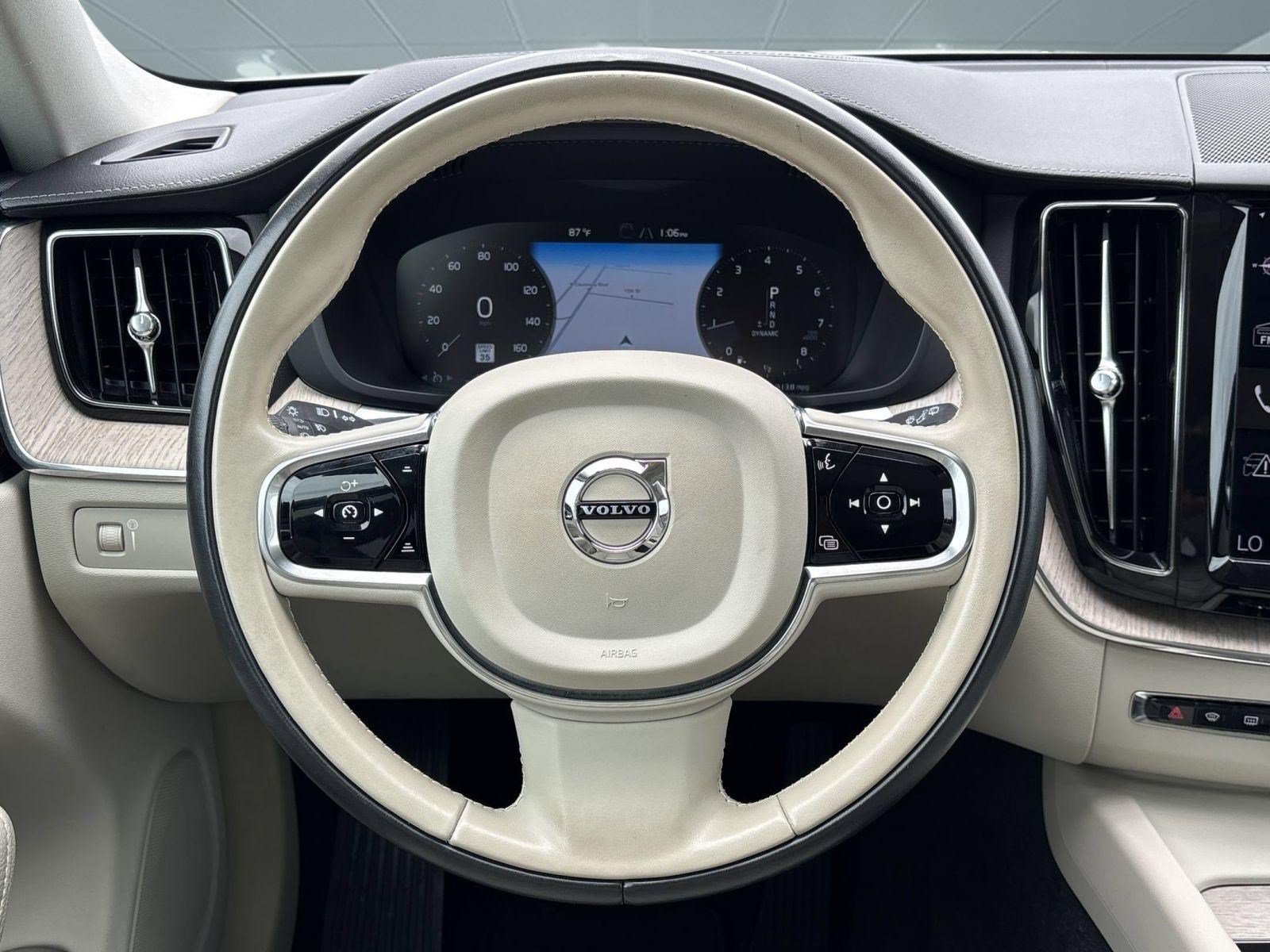 Used 2019 Volvo XC60 T5 Inscription AWD/4WD image 11