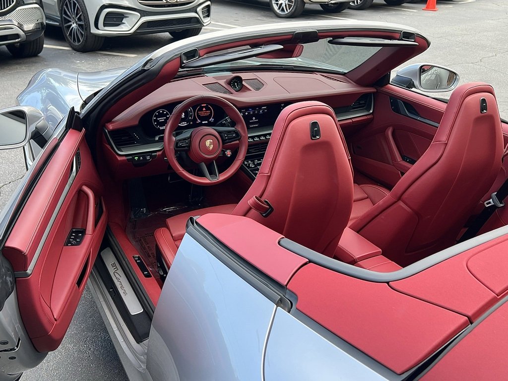 Used 2025 Porsche 911 Carrera image 24