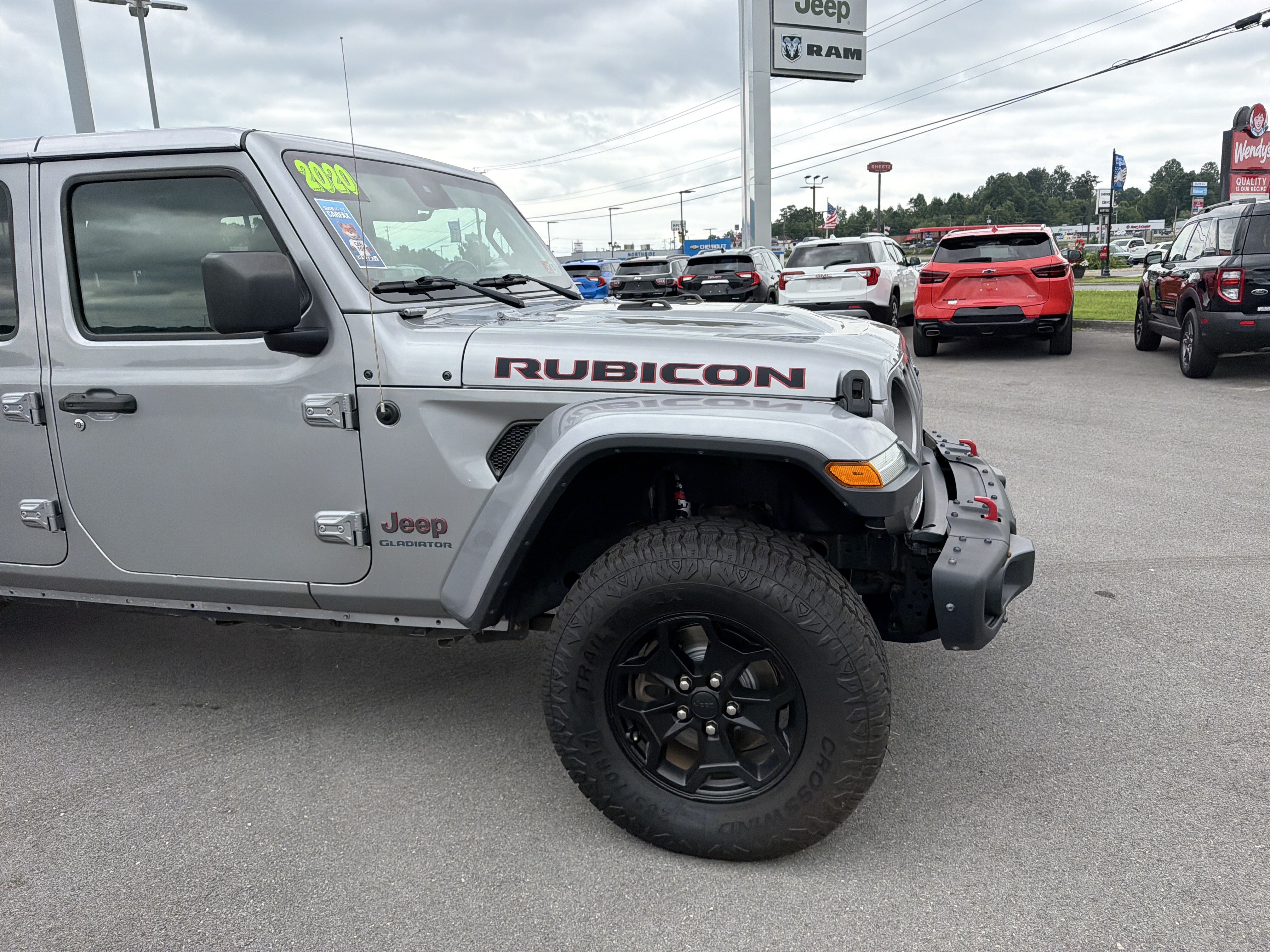 Used 2020 Jeep Gladiator Rubicon AWD/4WD image 4