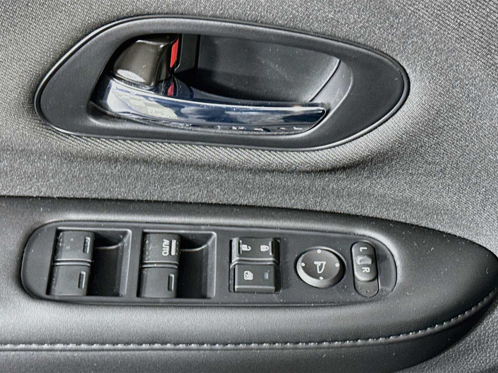 Certified 2022 Honda HR-V LX image 24