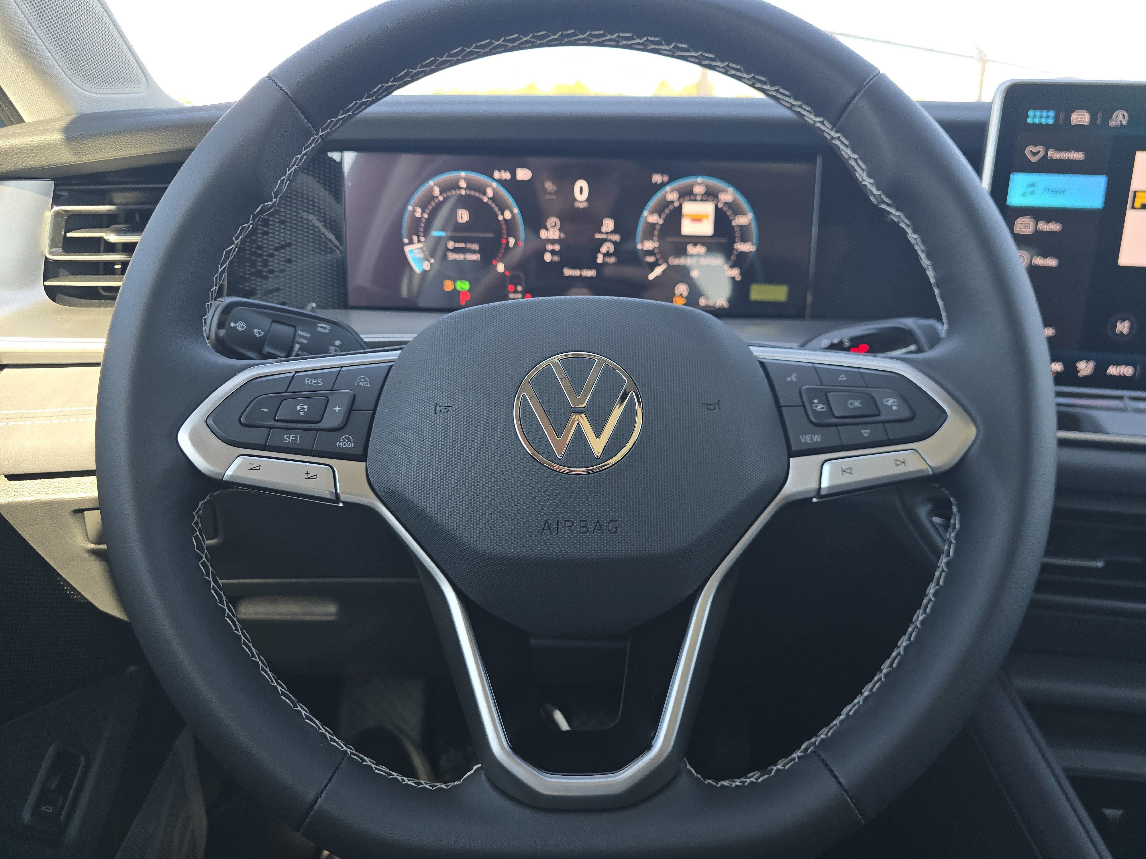 New 2026 Volkswagen Tiguan SE AWD/4WD image 22