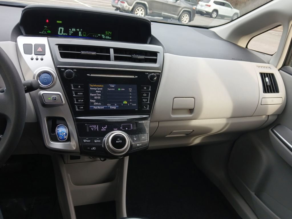 Used 2017 Toyota Prius V Two image 29